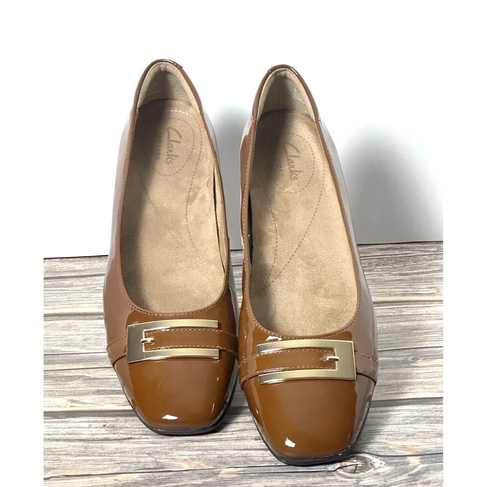 Clarks Patent Leather Artisan Flats Brown Women's‎ 9.5 M